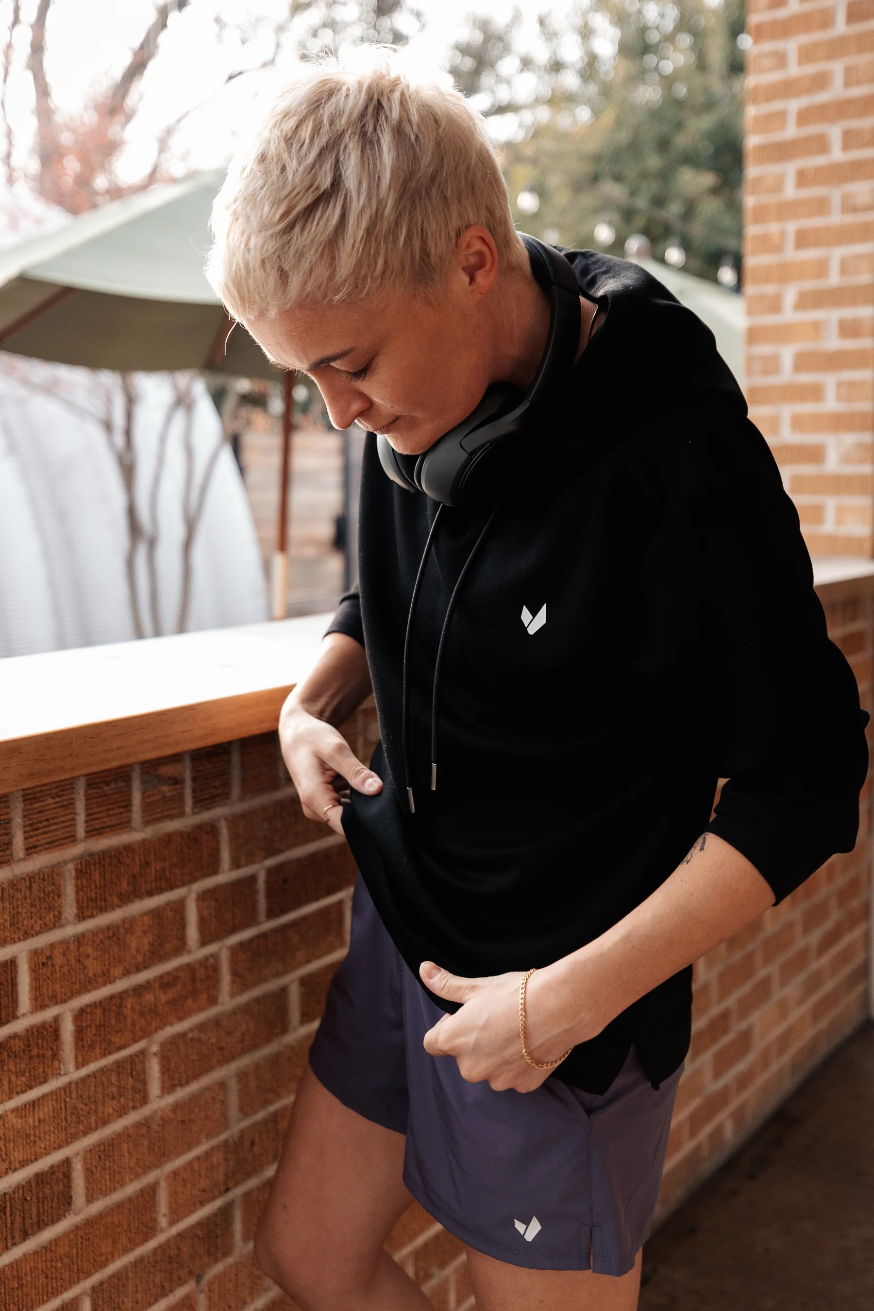 AERO HOOD - Black - Image 4